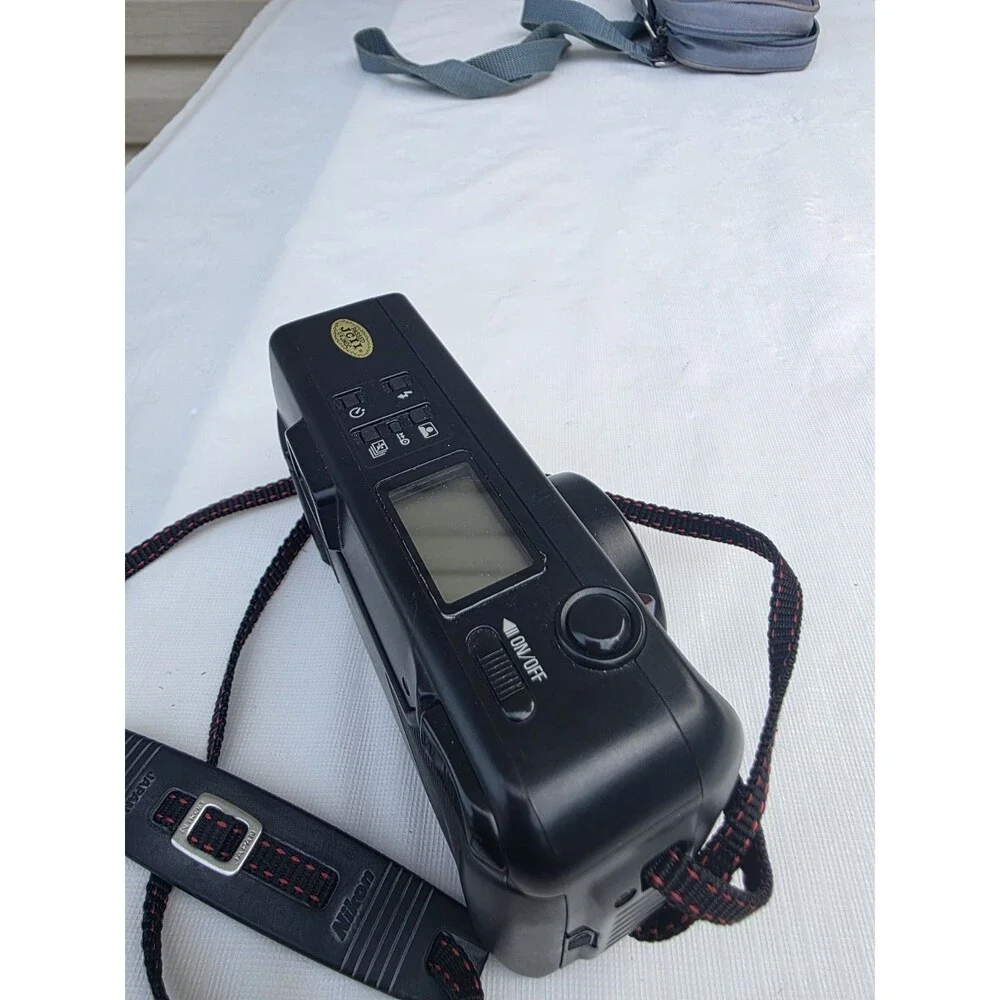 Nikon Zoom Touch 500 AF 35mm Film Camera 35-80mm Macro Lens QUARTZ DATE